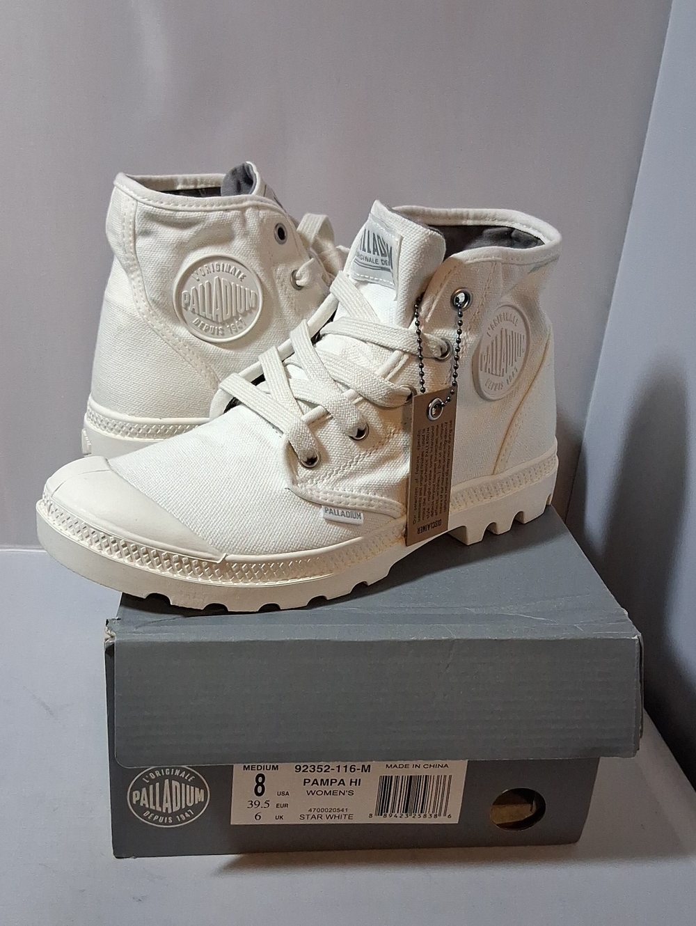 Palladium Pampa Hi, size 8